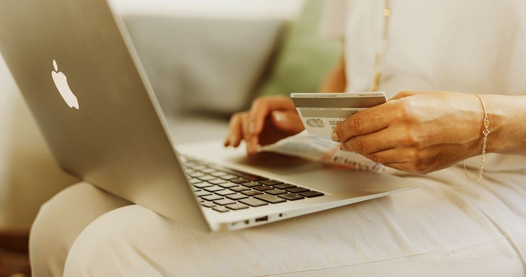 How to Make Your Money Work for You When Shopping Online