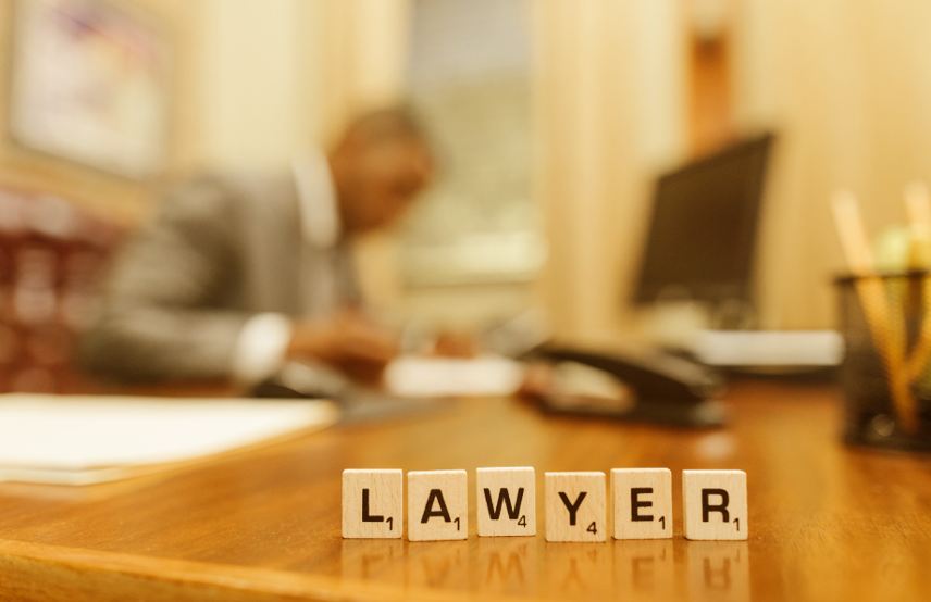 7 Key Benefits of Hiring a Personal Injury Lawyer After Getting Injured in a Road Accident