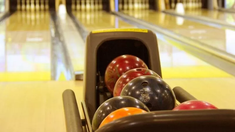 Indoor team building games